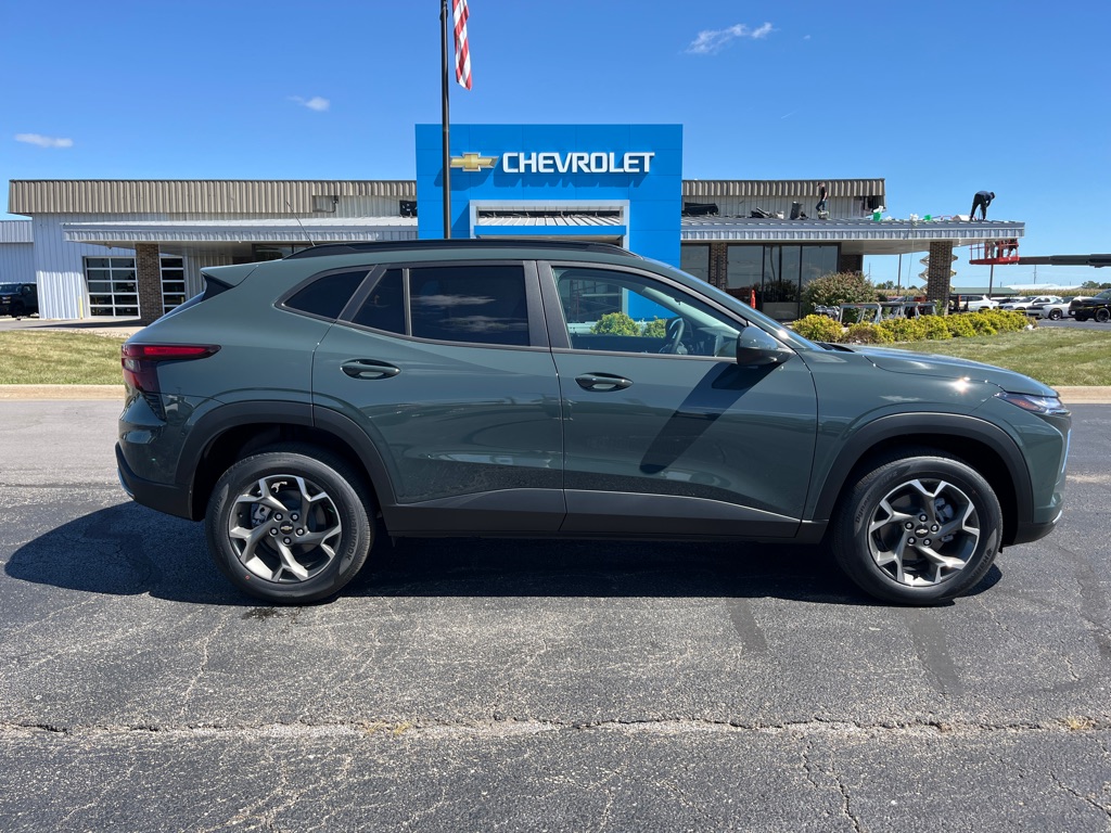 New 2025 Chevrolet Trax LT Crossover