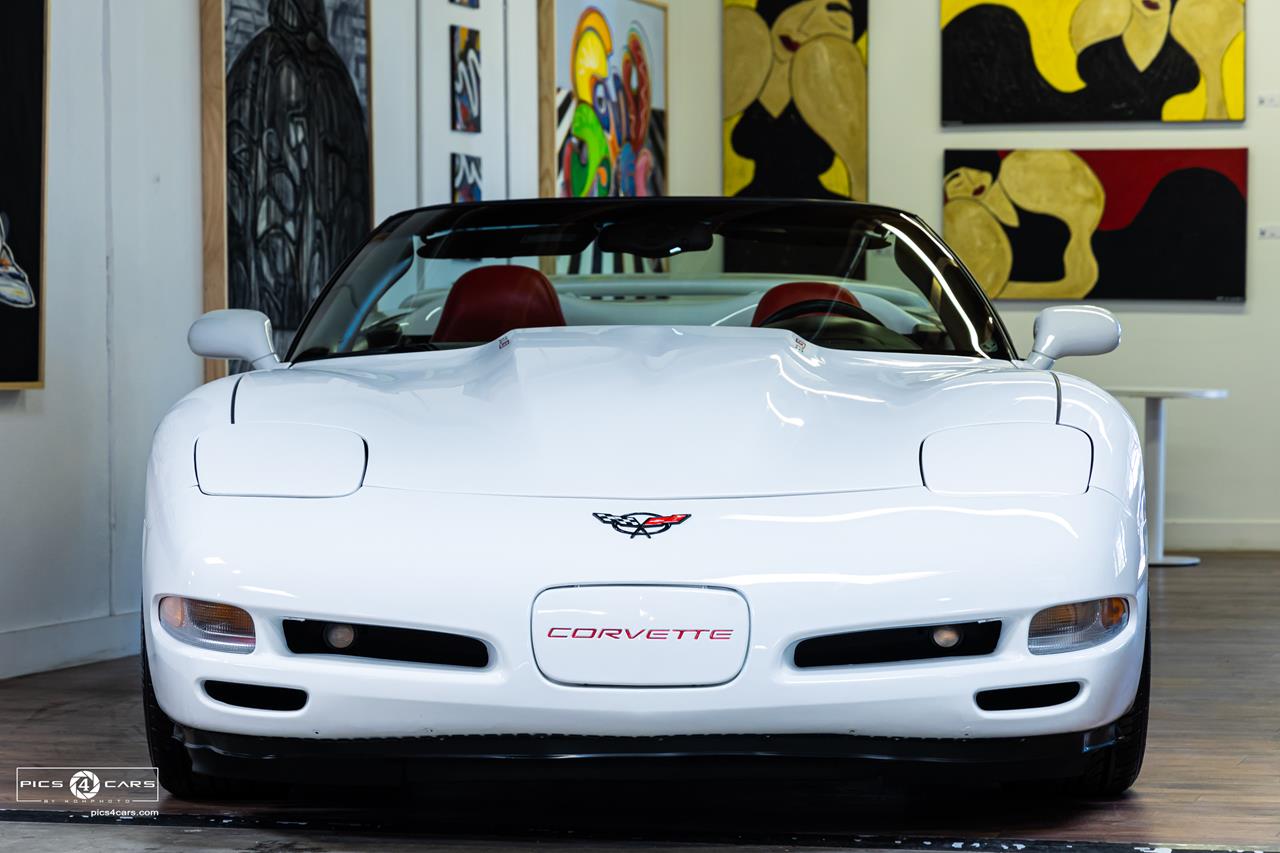  2004 Chevrolet Corvette   Car