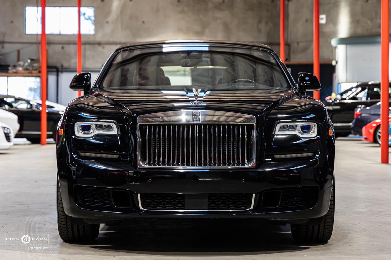 2018 Rolls-Royce Ghost  Car