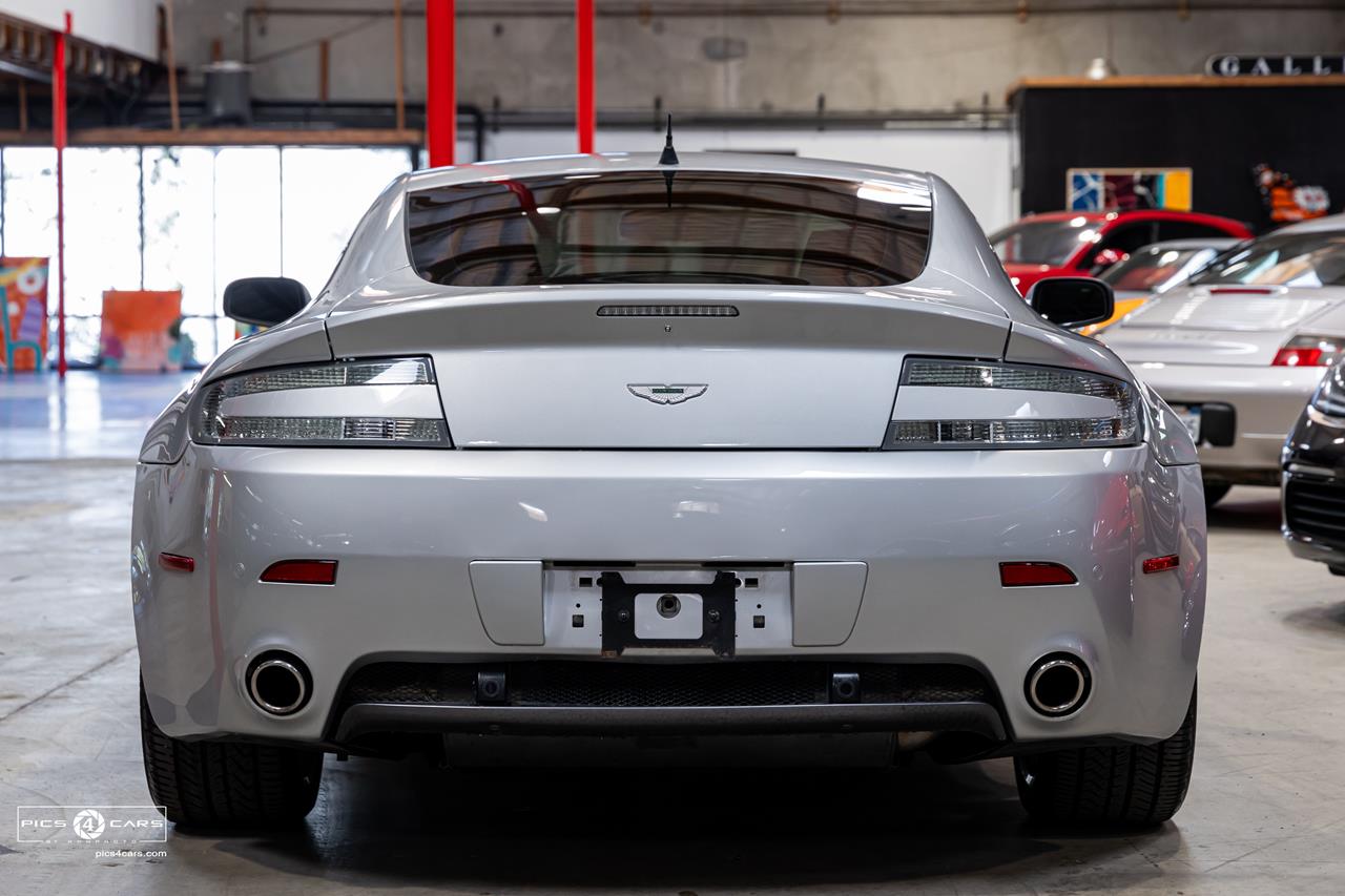  2007 Aston Martin Vantage    Car