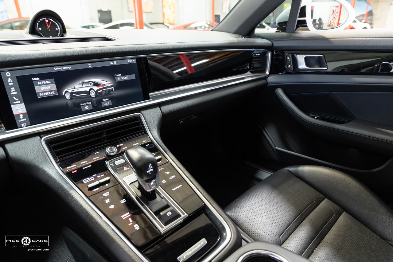 2018 Porsche Panamera