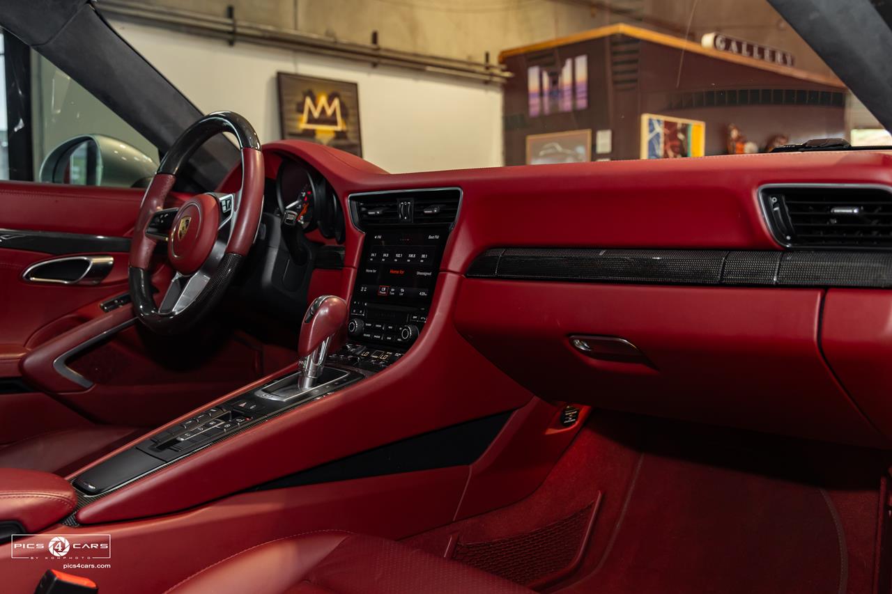2017 Porsche 911