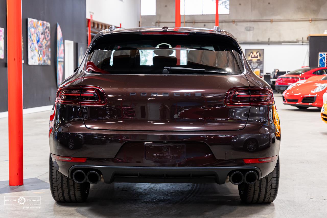  2017 Porsche Macan GTS Crossover