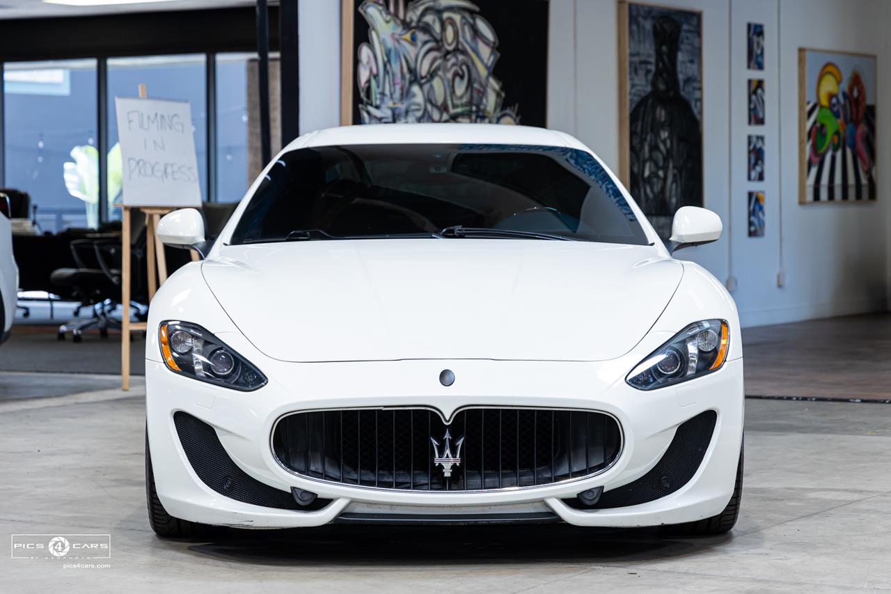  2015 Maserati GranTurismo Sport Car