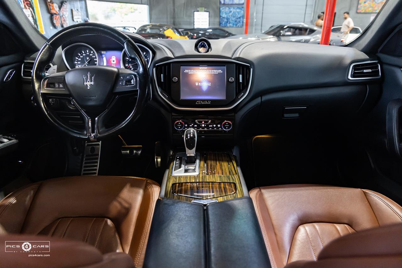 2014 Maserati Ghibli