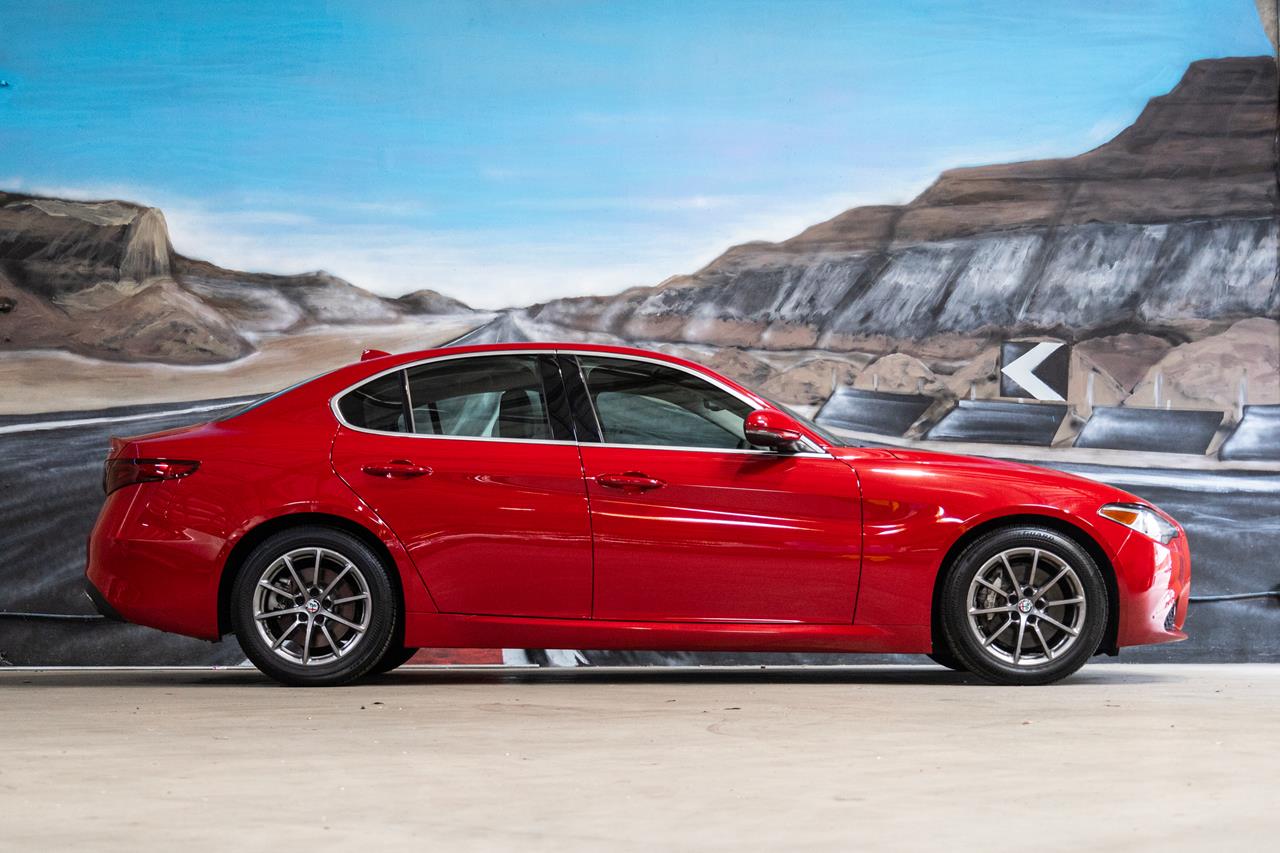  2019 Alfa Romeo Giulia  Car
