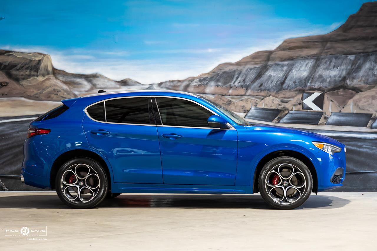  2020 Alfa Romeo Stelvio Ti Crossover